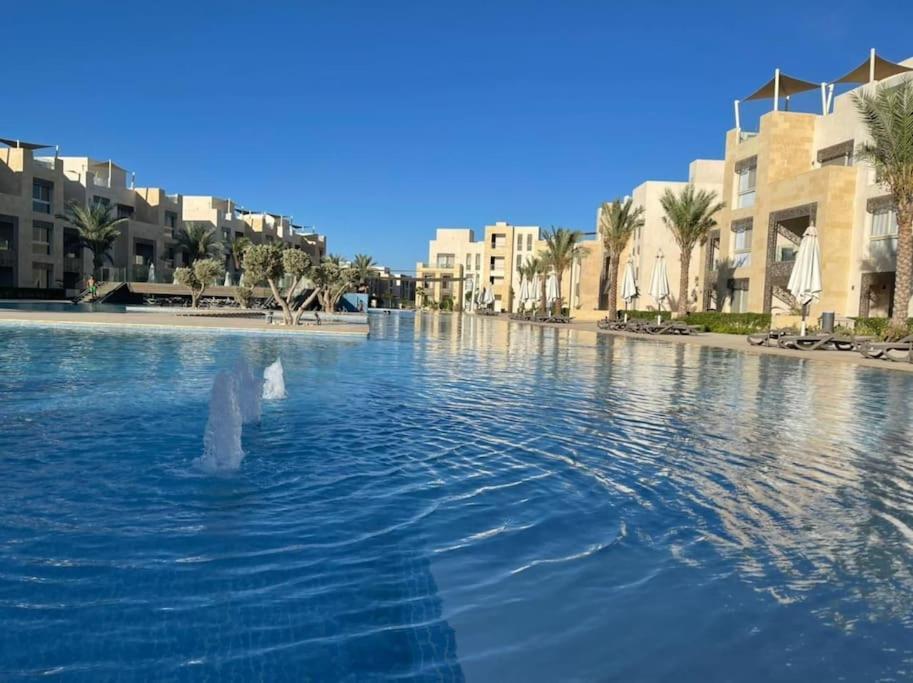 Mangroovy - Delicate 1br Ground Floor By The Pool Appartement *